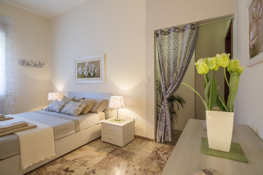 ماليي Villa Lazzari B&B Tra I Due Mari المظهر الخارجي الصورة